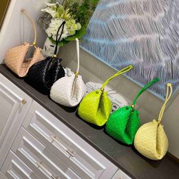 Bolso de diseñador Bolsas de asas Candy Mini Jodie Tejido a mano Dumpling Bun Moda Bolso de mano para mujer Bolso de alto grado con un hombro para las axilas BiVes