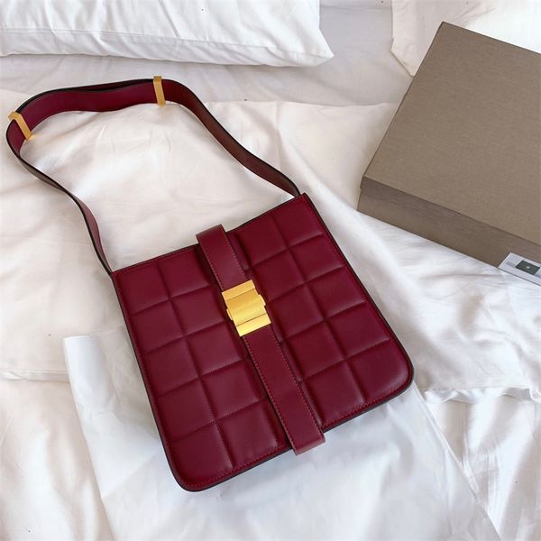 Bolso de bolsas de diseño Bolso cuadrado Bolsos de cuero para mujeres con correas anchas Fashion Messenger Purse Street Bags 061702