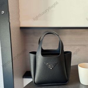 Bolso de diseñador blanco negro Marcas Moda nuevo bolso de mano Bolso de mujer Bolso de diseñador Bolsos de cuero Venetas tejidos Mini Jodies pequeños Diseño Colores Primavera de mujer 240308