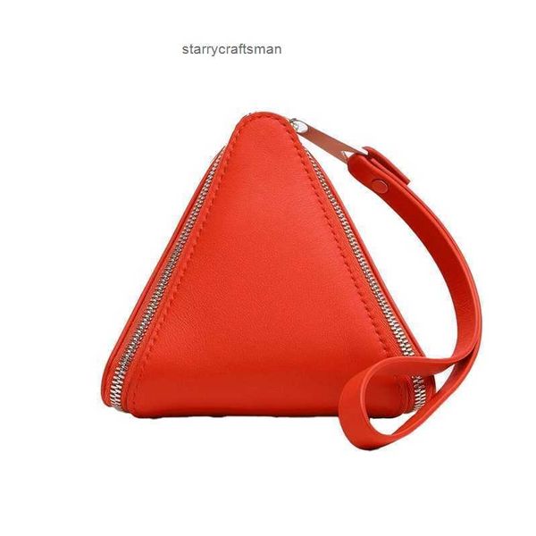 Sac de créateur avec logo pyramide enveloppé rouge tomate 666769 Botega Totes y