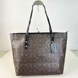 Bolsas de diseño de alta calidad bolsas de moda para mujeres bolsas para mujeres viajes en bolso de lujo en el hombro de la playa bolso caliente bolso caliente bolsas de diseñador de cartas cruzadas