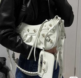 Designer tas dames schoudertas 22fw mode top 5a lederen handtas met spiegel liefde brief klassieke cross body motorfiets tassen goed