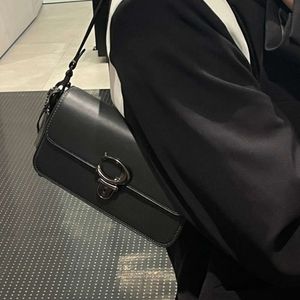 Les sacs de créateurs sont 90% de réduction moins cher 2024 Nouveau sac pour femme Studio Stick Flip Cap Sac à main classique Épaule Bandoulière Aisselles Petit