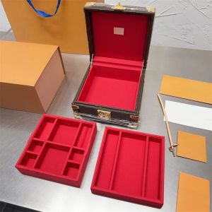 Boîtes de sacs de créateurs Boîte en cuir 8 MONTRE MONTRE ORGANISANT BOX RACKIR BOX FASHION BATEURS FEMANS CAS COSMETIQUE 2023