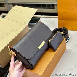 Borse firmate modelli classici borsa a tracolla goffrata moda donna di lusso due spallacci esterni più piccola borsa portachiavi due in una borsa a tracolla in pelle 230526