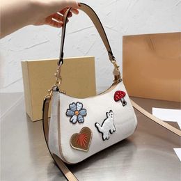 Sacs de créateurs Cross Body Totes Co Sacs à main Femme Rose Amour Designer Vieille Fleur Single Épaule Aisselles Portefeuilles 221128