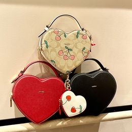 Designer Tags Crossbody Handtas Damestas Klassieke schoudertassen Tas Tas Lady Toes Fashion Backpack Old Flower Love Heart Bag Luxe tas