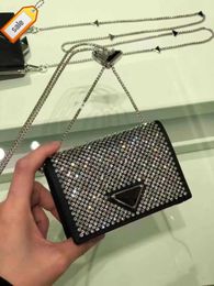 Sacs de créateurs Digner Kids Triangle Rhintone Handbag 2022 Girls Metal Chain Crossbody Childre