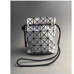 Designer tassen voor vrouwen opruiming verkoop fabriek tekenstring mondwateremmer enkele schouder crossbody kleur matching matte handheld Japanse onderarm kool