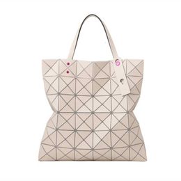 Bolsas de diseñador para mujeres Venta de liquidación Marzo Bolsa de fábrica de uñas de la cuadrícula japonesa en el clásico limitado Six New New Matte Matte Handbag Sainbag Bols