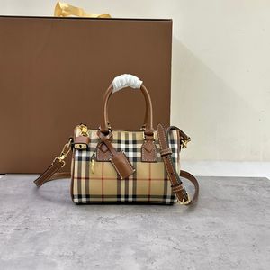 Sacs de créateurs pour femmes sac en cuir réel de haute qualité sac en cuir brun Calfksin en cuir ferme fermé deux tailles disponibles Dame Small Pillow Tot