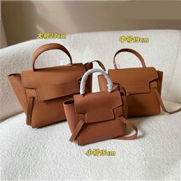 Bolsos de diseñador Bolsos con cinturón anudado con asa Bolsos de lujo para mujer Bolso de hombro de cuero Diseñador Crossbody Mujer Catfish Monederos 230731