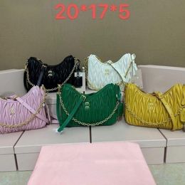 Bolsos de diseñador, bolso de hombro para mujer, bolso cruzado plisado de nueva moda, bolso de mano para jóvenes viajeros, bolso de marca grande de color caramelo para mujer