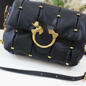 Sacs de créateurs Sacs à main en cuir Pinkoo Sac à bandoulière de luxe avec chaînes noires Grand sac à main et sac à bandoulière