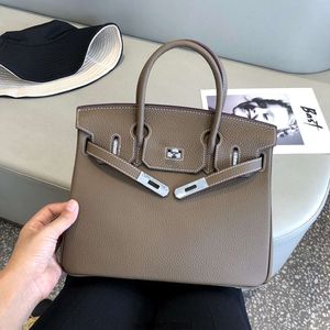 Designertassen Luxe modebakken Zilveren gesp Litchi-patroon Echte leren tas Toplaag Koeienhuid Handtas Damestas Mesh Rood Dezelfde schoudertas Crossbody Tas