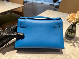 Sacs de créateurs Luxury Handbag Femmes Mii Totes 22 cm Genue en cuir Purse à la main Fonction de cire de qualité artisanale