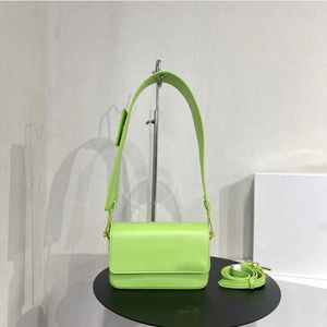 Bolsas de diseñador Stlye New 2022 Famosas correas anchas Bolsa de axila Messenger Fashion Bolso de hombro único Tamaño de correa doble 20-13-5 cm