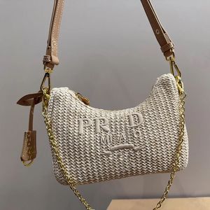 Sacs de créateurs sacs de paille de femme en nylon sacs à main de luxe hobos souterr les bras de vacances d'été capacités de sac à main dans les sacs à main de la chaîne de sacs à bandoulière designer