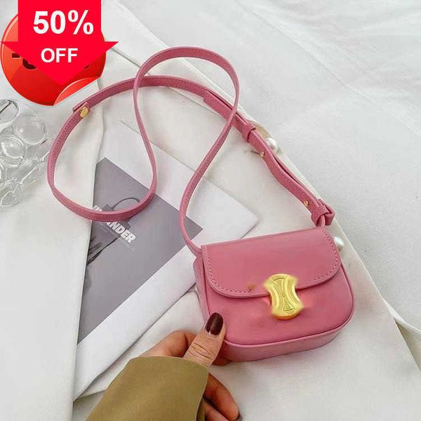 Bolsos de diseñador Primavera y verano para mujer Nuevo Arco de Triunfo Rosa Un solo hombro Msenger Mini Boca Auriculares rojos Venta directa de fábrica Bolsos de lujo