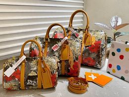 Designertassen Dames plunjezakken Luxe merk Bloem Letter Snelle schoudertassen Handtassen Keepall 30 40 Bakken Bagage voor koppels Luchthavenreistassen Fitnesstassen