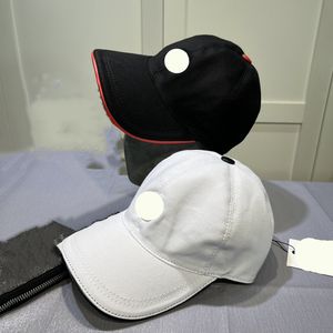 Designer Ball Caps Badge Brodé Couple Toile Baseball Chapeau Duck Tongue Hat Sports de plein air Sun Shield Sun Hat Beach Hat Riding Hat