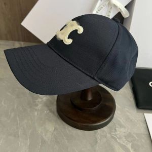 Casquettes de baseball de designer Chapeau de pare-soleil rétro Été et printemps Chapeaux de baseball à la mode Casquette de baseball brodée classique pour hommes et femmes Simple de haute qualité