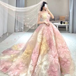 Robes de mariée de robe de bal de créateur 3dflower perlé cris crisstal Crystal Crystal Bouches de mariée appliqués