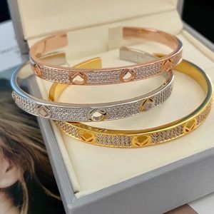 Designer Bangle armband voor heren vrouwen Volledige diamant goudletters F armbanden geschenken dames luxe liefdesarmbanden hiphop sieraden