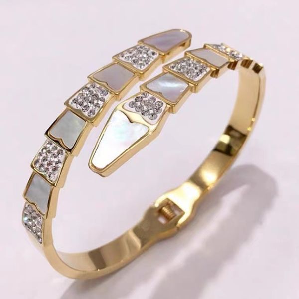 Designer Bangle Bracelets Bijoux pour femmes Style 18k Gold Silver Bracelets Bracelet Manchette Chaîne Design Bijoux Cristal Argent Couple Bracelet Fille Cadeau