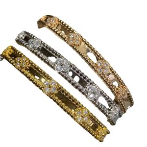 Designer Bangle Merk Armbanden voor Vrouwen Vergulde Volledige Crystal Vier Blad Perlee Zoete Klaver Bloem Manchet Valentijn Party Gift Sieraden