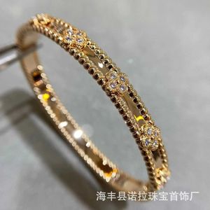 Designer Bangle Sweet VanCF Bracelet Jade Clover Kaléidoscope Bracelet Femmes Narrow Edition Diamond Bracelet v Or 18k Or Rose R7IB