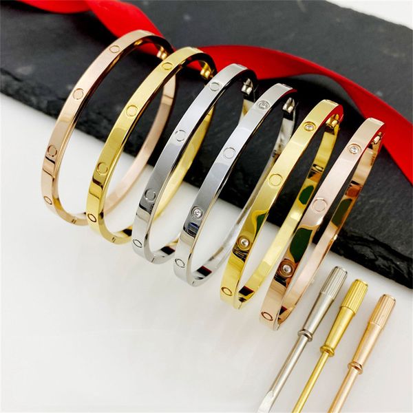 Designer Bracelets Bracelets Marque De Luxe Bijoux Femmes Bracelet En Acier Inoxydable Hommes Bracelet Couple Rétro Bracelets Punk Style Main Décoration Cadeau De Noël Taille 16-19