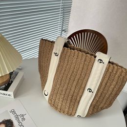 Designer Beach Tas Grote capaciteit Zonnegrens stro geweven tas - Eenvoudige en veelzijdige handheld emmertas