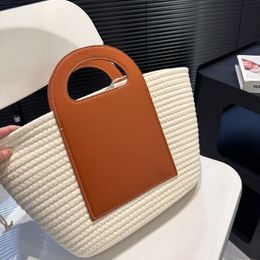 Sac de plage de créateur paille tissée avec patchwork en cuir