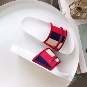 Ontwerper Strand Slippers Mannen Klassieke Vlakke Zomer Slides Luie Cartoon Grote Hoofd Flops Leren Heren Hotel Bath Letter Damesschoenen Lady003