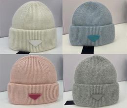 Designer Beanie Beanies Womens Winte Hat P Home Heren Visser Hoed Triangle Badge Winter Warm kleur Blue Wit2607150