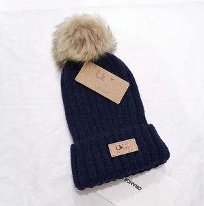 Designer Beanie Cap Heren Emmer Hoeden Nieuwe Mode Dames Dames Warme Winter Beanie Grote namaakbont Luxe merk Pom Poms Bobble Hat Outdoor