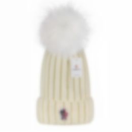 Diseñador Geanie Hat Fashion Carta de moda Hats casuales para hombres y mujeres Otoño e invierno Capazón de lana de alta calidad Capazón de cachemir 20 colores N-15