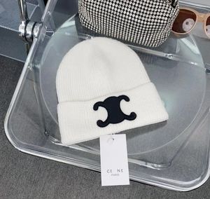 Diseñador Beanie Hat Sombreros de punto Gorro de invierno Carta de lana para mujer CL Otoño / invierno Marca de moda Hip Hop Sombrero engrosado para hombres12