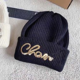 Designer beanie luxo malha chapéu de lã moda casual homens e mulheres outono / inverno chapéu térmico com logotipo dourado boné de lã presente de qualidade G2312282PE-3