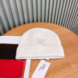 Designer bonnet luxe femmes bonnet hiver chaud bonnets protection des oreilles vent froid coton épais bonnet en tricot décontracté