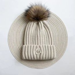 Chapeau d'hiver de bonnet de concepteur d'expédition gratuite Bonnet pour hommes et femmes automne hiver gros tricot épais chaud fausse fourrure Pom bonnets chapeaux femme Bonnet Bonnet Caps
