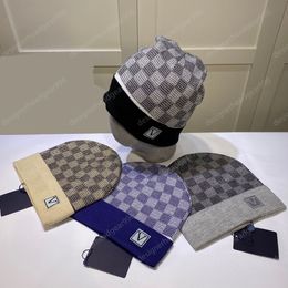 Designer Beanie Cappello aderente da donna Lettera Distintivo ricamato Capelli caldi Berretti da uomo Cappello invernale Caldo Vari colori e stili sono disponibili Casquette invernale