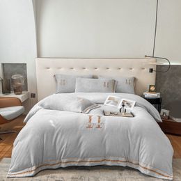 Ropa de cama de diseño 4 piezas conjunto de textiles cómodos artículos para el hogar tamaño king queen decoración de la habitación muebles diarios juegos de cama de lujo de estilo occidental moderno JF015 B23