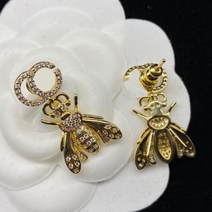 Ontwerper Bee Diamond Oorbellen 18K Gold Bee Crown Charm Moeder Leraar Verlovingsfeest oorbellen Dangle Gift Kroonluchter