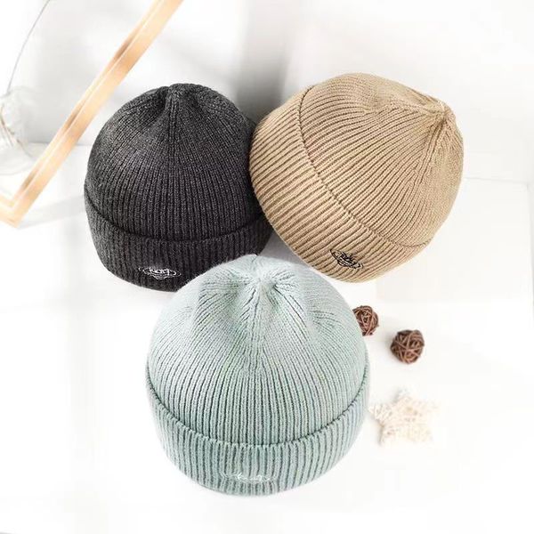 Diseñador Bell Hat Sombrero de punto Cráneo Invierno Unisex Cashmere Carta Casual Sombrero al aire libre tejido de alta calidad