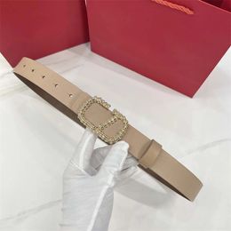Cinturón de diseñador Cinturones de piel de vaca para mujer Cinturón de diamantes de lujo Clásicos retro Hebilla de aguja ancho 3.0 Tamaño Moda casual Regalo versátil