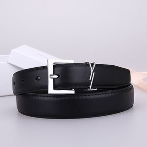 Ceinture de designer pour femmes ceinture luxe Cintura Cow Hide Largeur 3cm Men Designers Beltes Bronze Bouton Silver Womens Womens