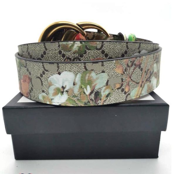 Ceinture de créateur hommes femme ceintures classique boucle lisse ceinture en cuir véritable de haute qualité livrée avec boîte-cadeau et sac à main 8888