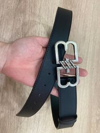 Cinturones de diseño Doble B logo hebilla de moda cinturón de cuero genuino Clásico Hombres Ba Mujeres Hombres Carta Casual Hebilla Lisa Cinturón de Lujo